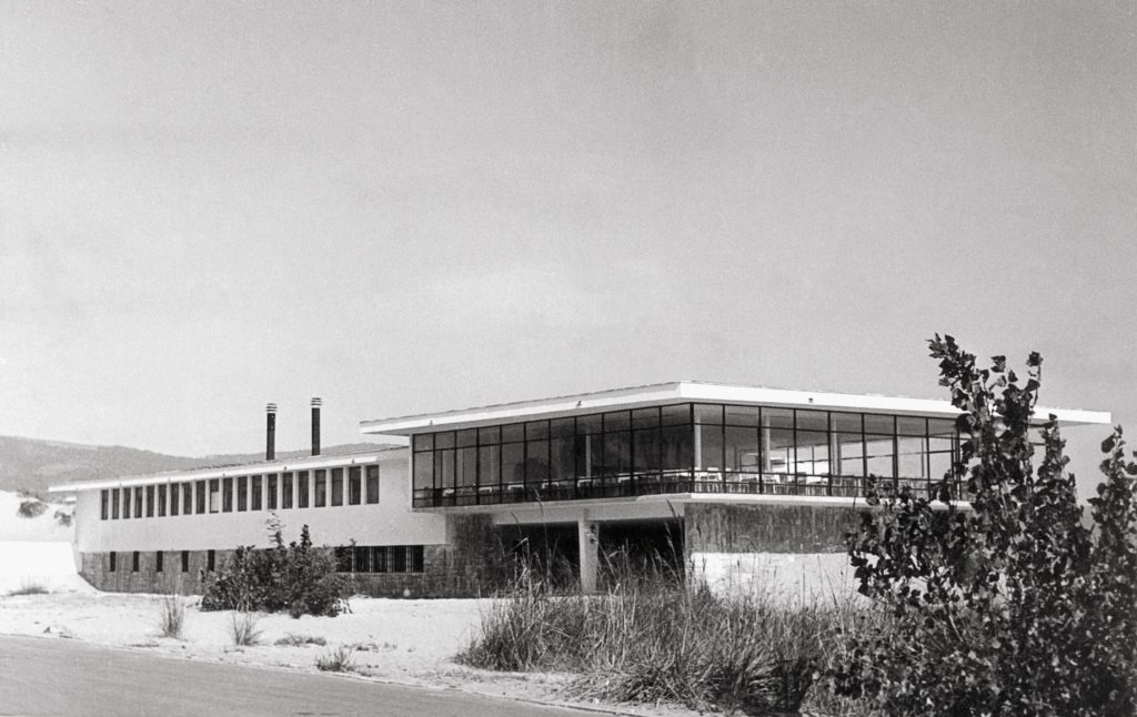 Vergangener Luxus: Georgievas inzwischen zerstörtes Strand-Restaurant „Düni“. (Foto: Archiv Stefka Georgieva)