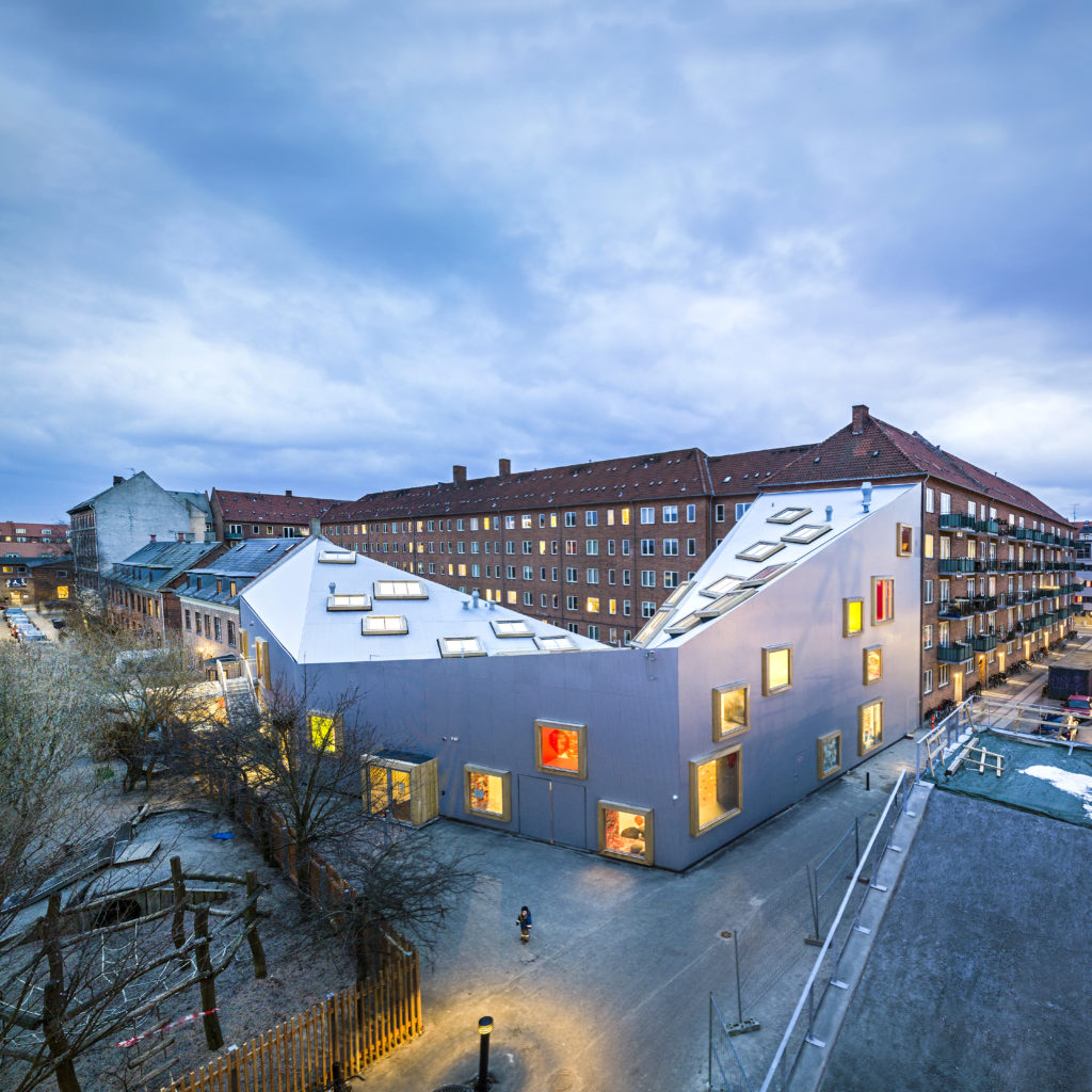 Für das Amager Kinderkulturhaus in Kopenhagen erntete Mandrups Büro viel Lob. Jetzt konnte die Architektin auch den Bewerb für ein neues Kulturzentrum in der Barockstadt Karlskrona für sich entscheiden. (Foto: Jens Lindhe)