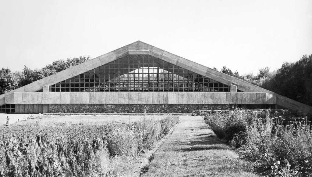 Die 1968 nach Georgievas Plan errichtete Tennishalle: Neben Alfred Levi war hier auch Levtscho Manuilov, der Ehemann der Architektin, als Ingenieur am Bau beteiligt. (Foto: Archiv Stefka Georgieva) 