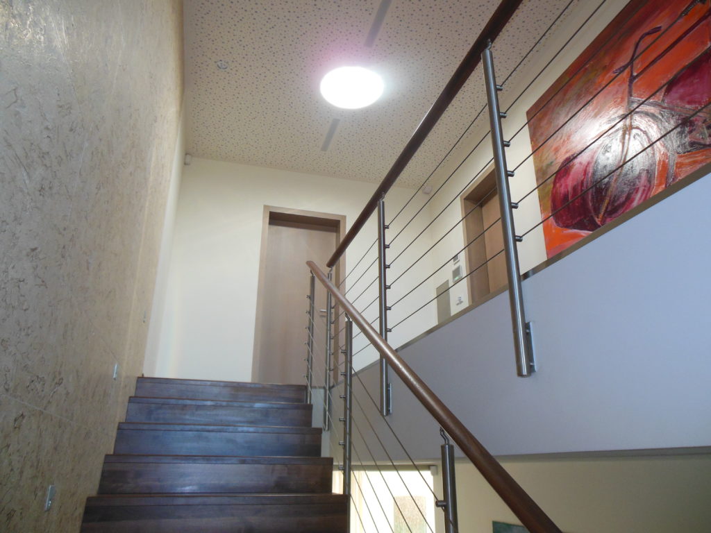 Eingebaute LED-Dioden sorgen für Licht, auch wenn es draußen dunkel wird (Foto: Winfried Schuh, Fensterzentrum Wien)