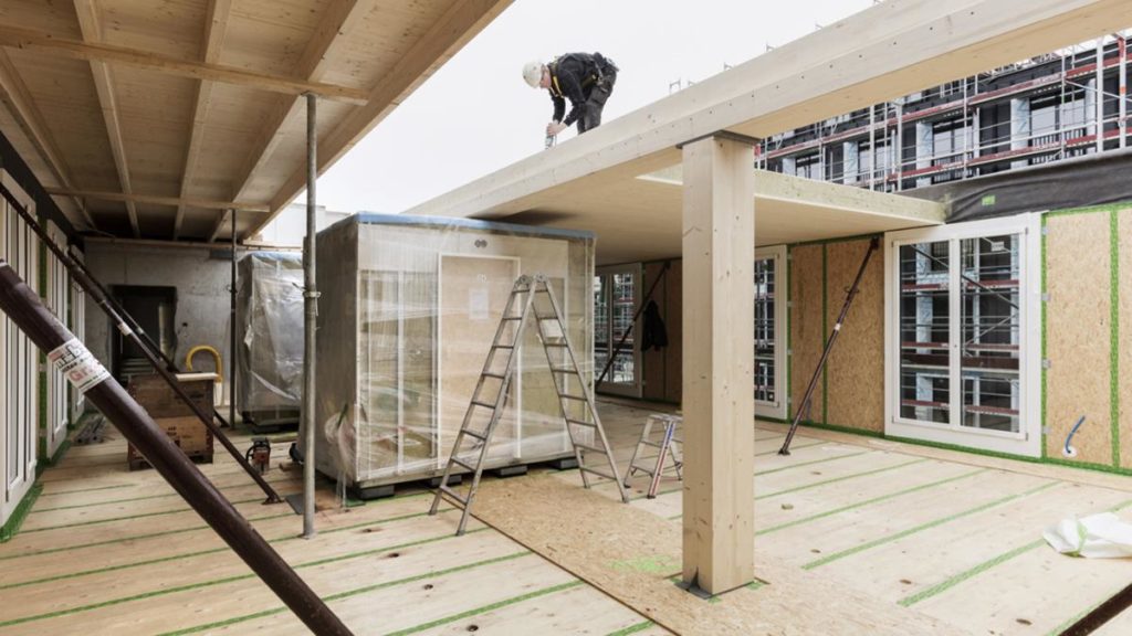 Moderner Holzbau: Leichtere Planung und kürzere Bauzeit durch Digitalisierung und Vorfertigung. (Foto: Beat Bühler)