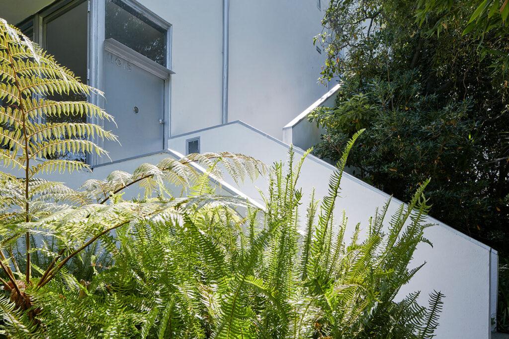 Strathmore Apartments in Westwood, Los Angeles, errichtet von Richard Neutra im Jahr 1937 (Foto: David Schreyer, 2017)