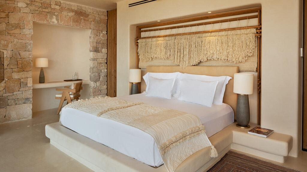 „Six Senses“ lockt ins Bibel-Land: Schlafzimmer einer Suite. (Foto: Six Senses)