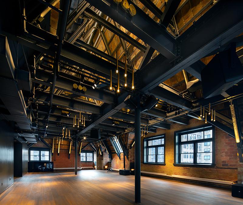 „Fotografiska“ erobert New York. Der zum Event-Bereich ausgebaute Dachboden des historischen Hauses. (Bild: David Sundberg / Esto)