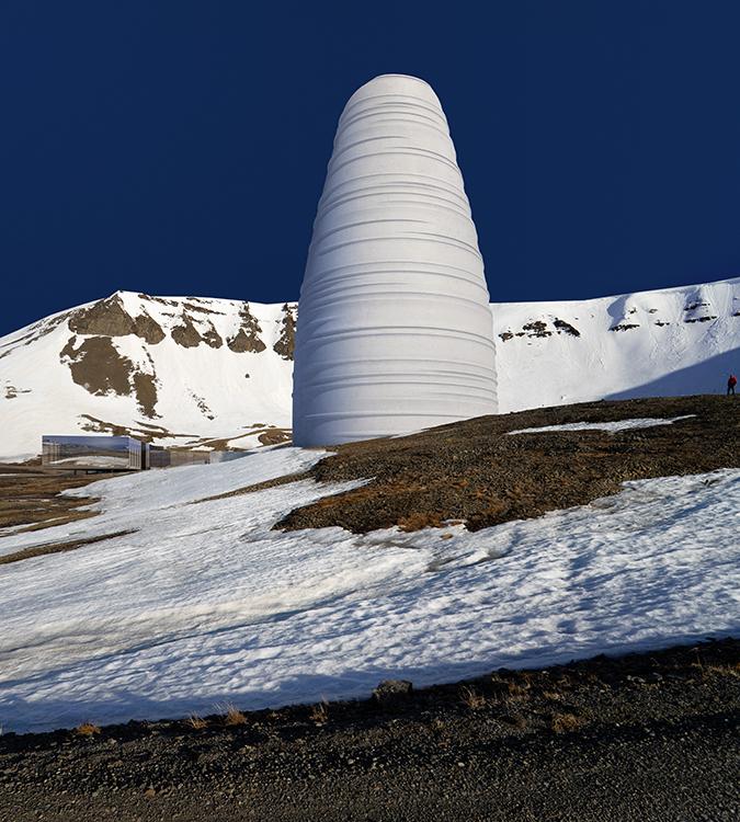 Architektur für Klima und Natur. Snøhettas „Arctic World Archive“-Besucherzentrum in Spitzbergen. (Bild: Snøhetta / Plomb)