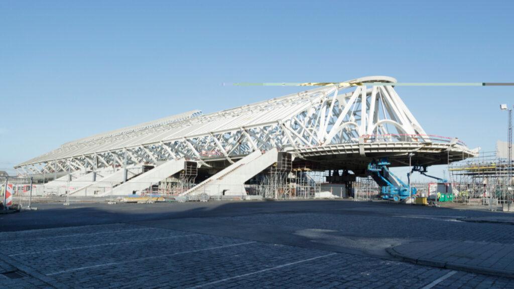 Bahnhof in Mons