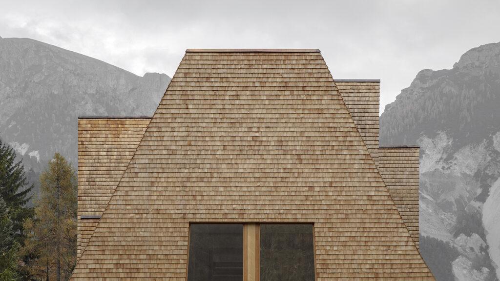 Ein Klimahaus der Extraklasse. (Bild: Gustav Willeit / Pedevilla Architects)
