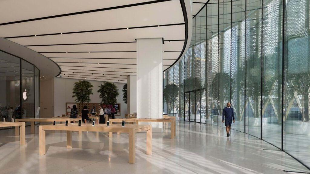 Apple Store in Dubai