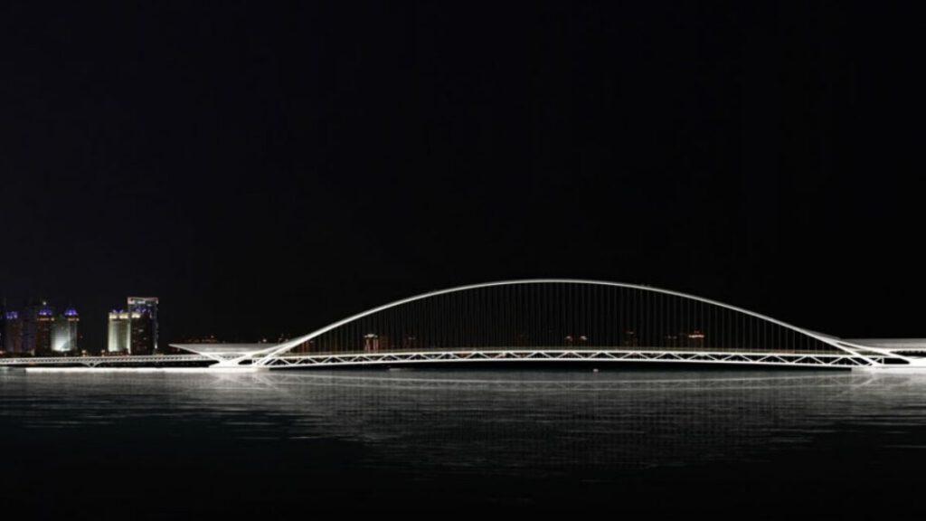 Sharq Crossing bei Nacht