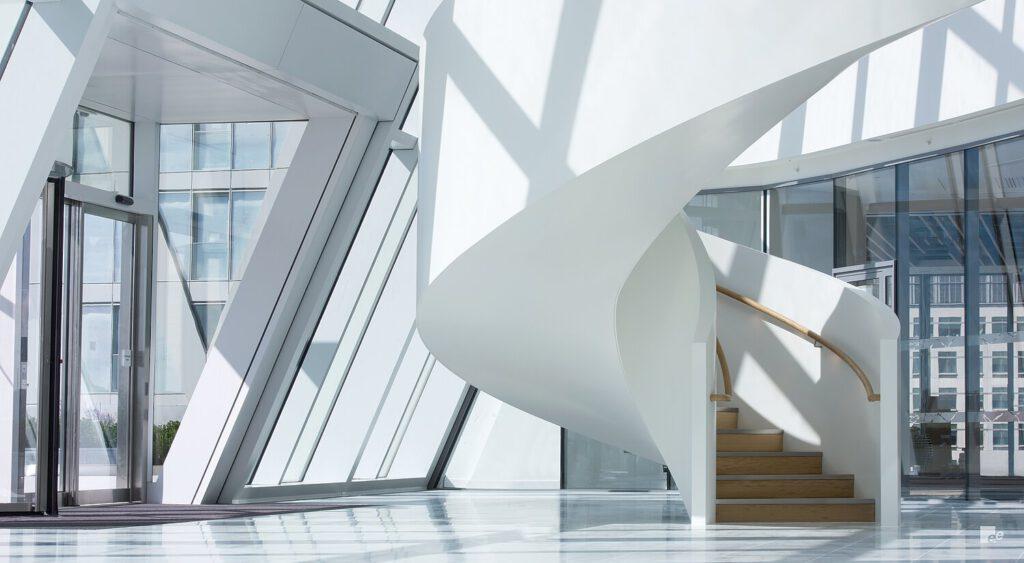 Treppe im Inneren des Atriums