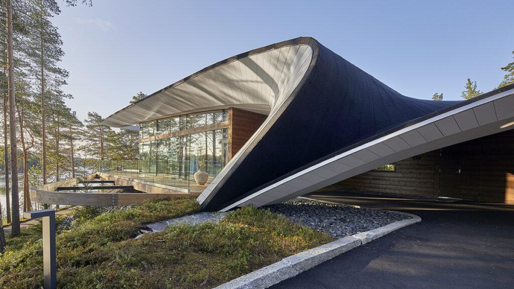 Das Luxus-Blockhaus mit der Welle. (Bild: Hans Koistinen)