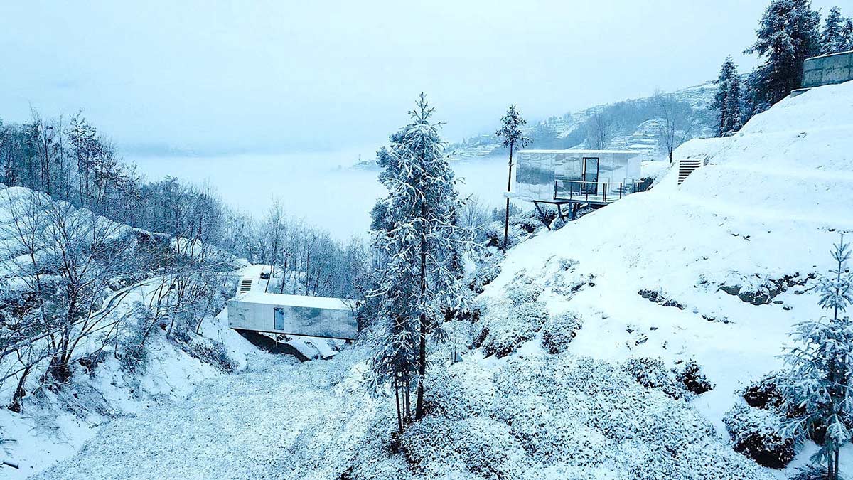 Mountain and Cloud Cabins, Winter