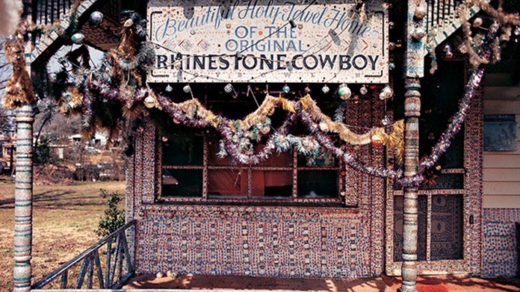 Bowlins Rhinestone Cowboy House