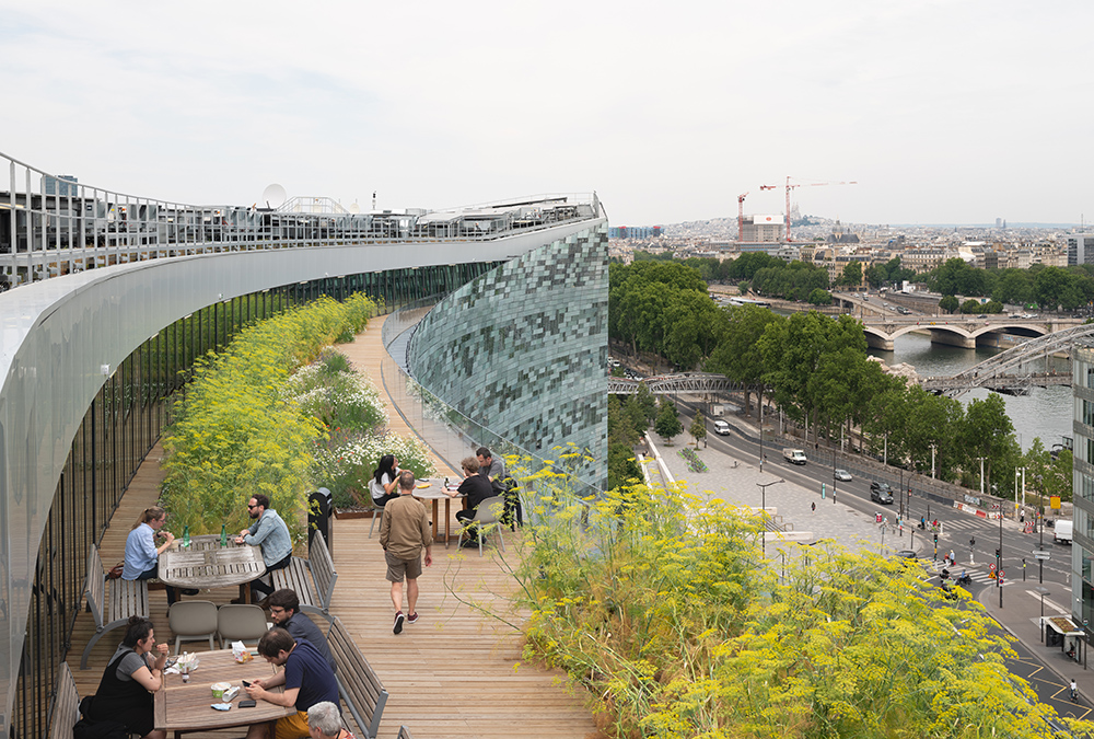 Auf dem Dach lockt eine begrünte Freiluft-Terrasse mit grandiosem Blick über Paris. (Bild: Jared Chulski)