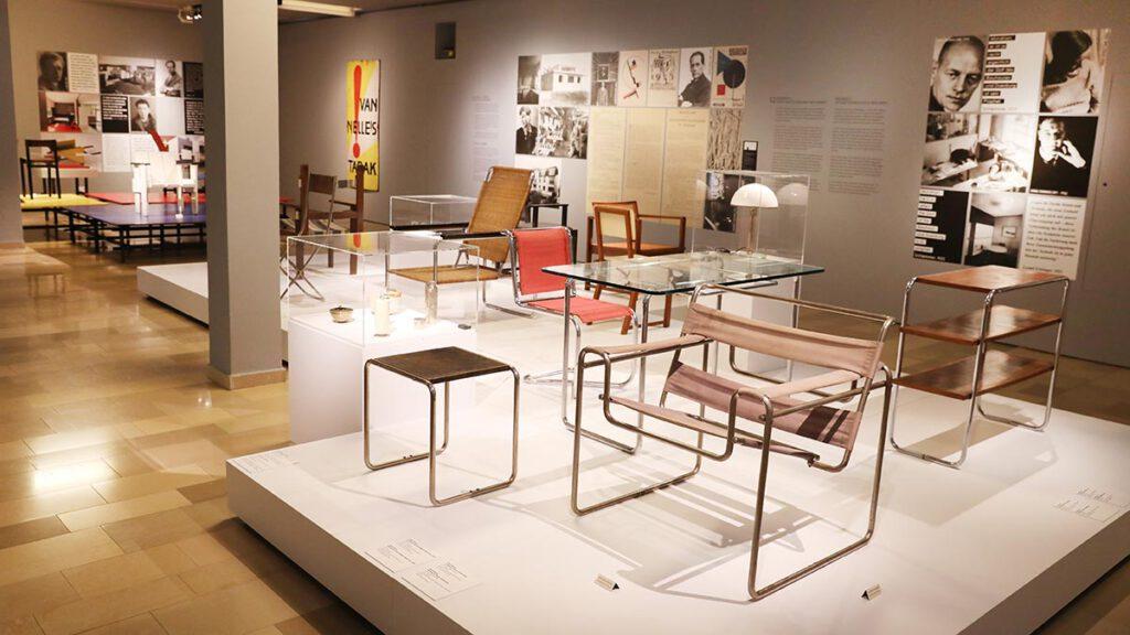 Ausstellung, Von Arts and Crafts zum Bauhaus, Moebelmuseum Wien