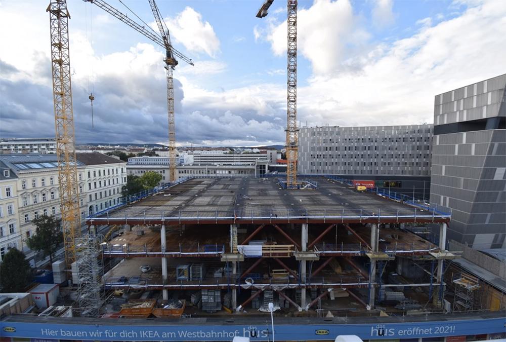 Klimaschutz per Möbelhaus. Fortschritt in the City: Der Neubau soll noch heuer eröffnet werden. (Bild: GREENPASS)