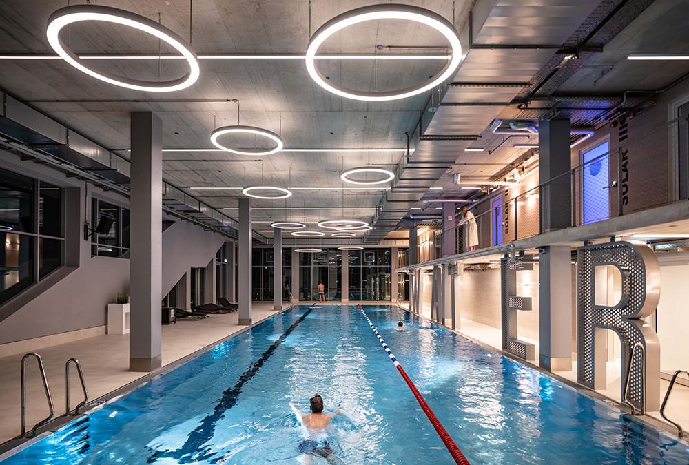 WERK12 wartet mit einem dreigeschossigen Fitness-Center auf. (Bild: Ossip van Duivenbode / MVRDV)