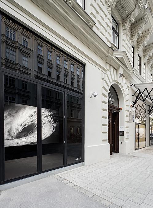 Award-Anwärter Freud Museum. Außenansicht mit Robert Longos „Hellion“. (Bild: Hertha Hurnaus, Sigmund Freud Privatstiftung)