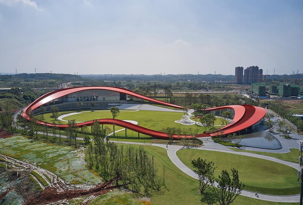 „Der Klimawandel ändert alles“. „Loop of Wisdom“ in China: 3D-Modelle erleichterten die Fertigung tausender speziell gebogener Elemente. (Bild: Jonathan Leijonhufvud)