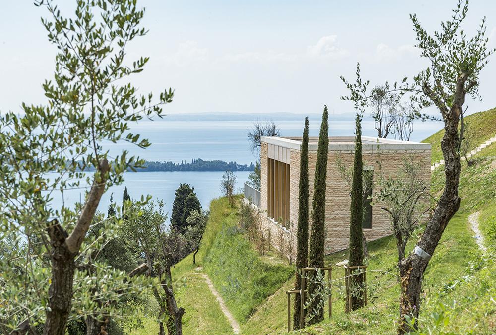 Chipperfield am Gardasee: Gästehaus im „Eden Reserve“ (Bild: Eden Reserve, Hotel & Villas)