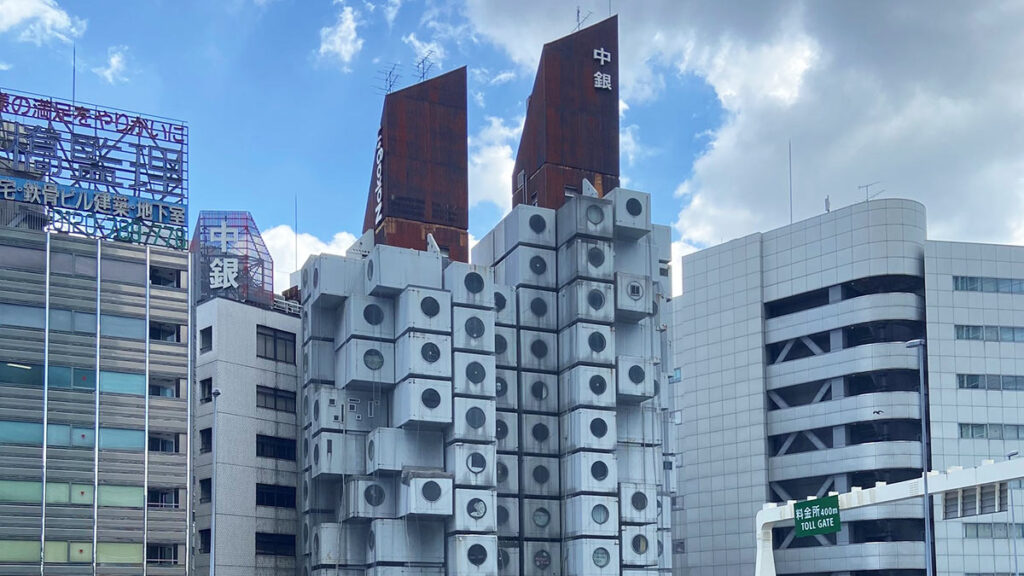 Nagakin Capsule Tower, Kisho Kurakawa