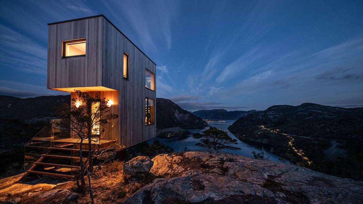 Nacht, the Bolder Skylodges