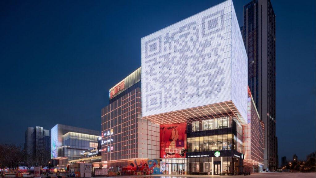 QR Code auf der Fassade