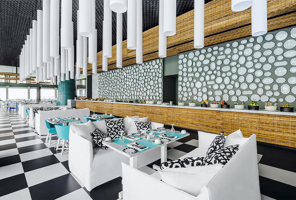 COMO Point Yamu: Extravagant, vom  Frühstückslokal bis zum privaten Dinner in elegantem Ambiente. (Bild: COMO Hotels und Resorts)