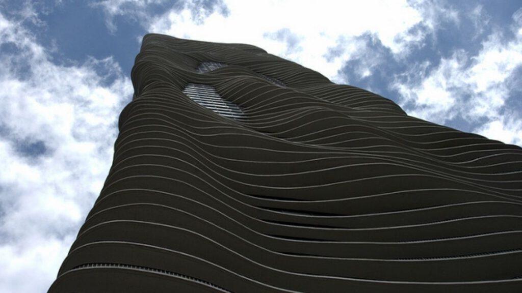 der Aqua Tower in Chicago ebenfalls von Studio Gang nach dem Solar Carving oder Solardesign geplant