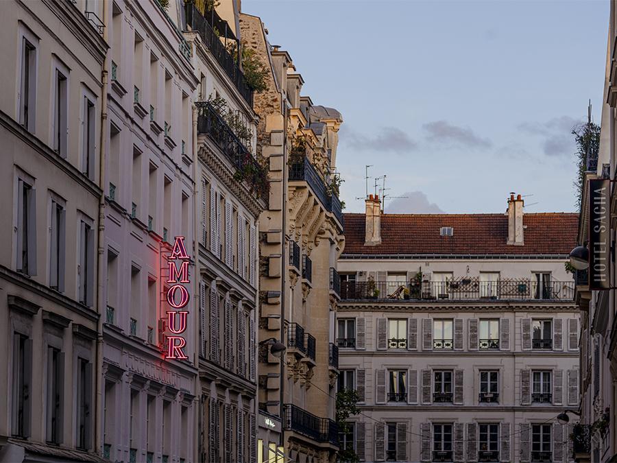 André Saraivas Hotel „Amour“ in Paris. (Bild: Pionphotographie)