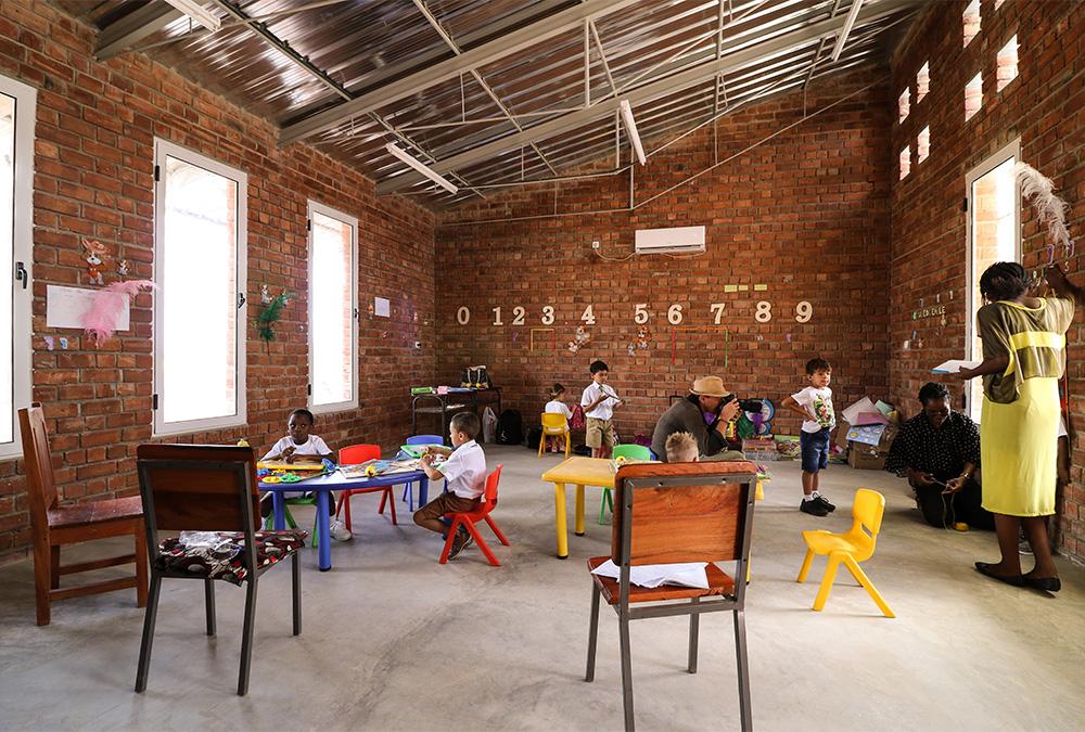Benga Riverside School in Tete, Mosambik (2018). (Bild: Francis Kéré)