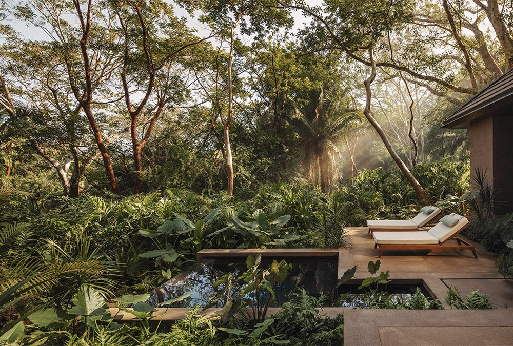 Grüner Luxus: Vom Deck der privaten Villa bis zum authentischen Temazcal-Ritual nach Maya-Art im Spa. (Bild: One&Only Mandarina)
