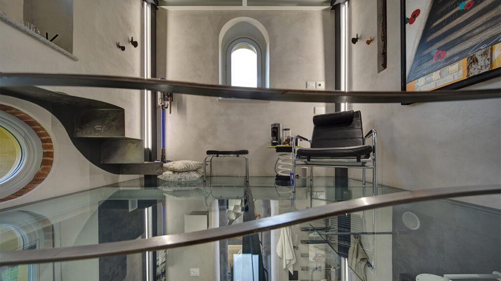 Elegante Transparenz: Die Architekten von Gruppo Building / BP+P Boffa Petrone & Partners haben den alten Turm in ein Design-Juwel verwandelt. (Bild:  Piero Ottaviano)