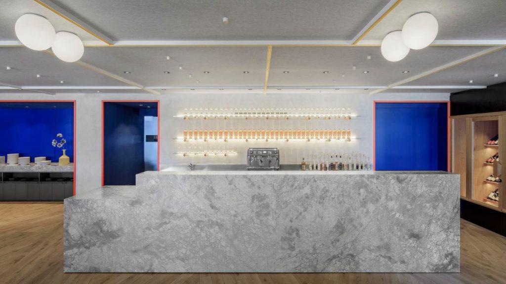 Bar, grey marble