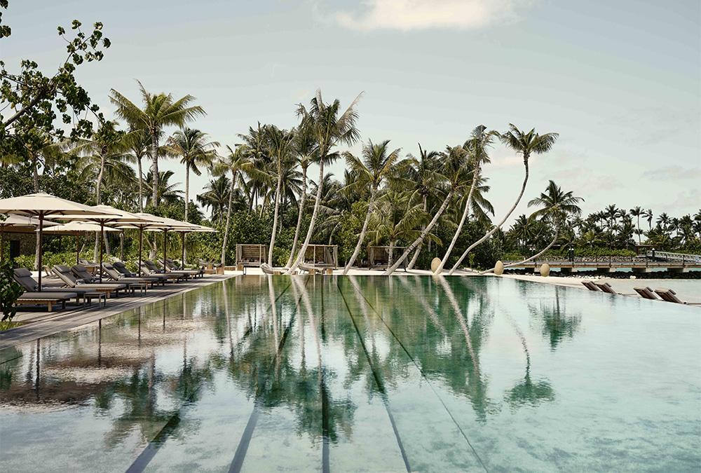 Gemeinsam oder in privater Stille: Im weitläufigen Resort stehen den Gästen alle Möglichkeiten zur Verfügung. (Bild: Patina Maldives)