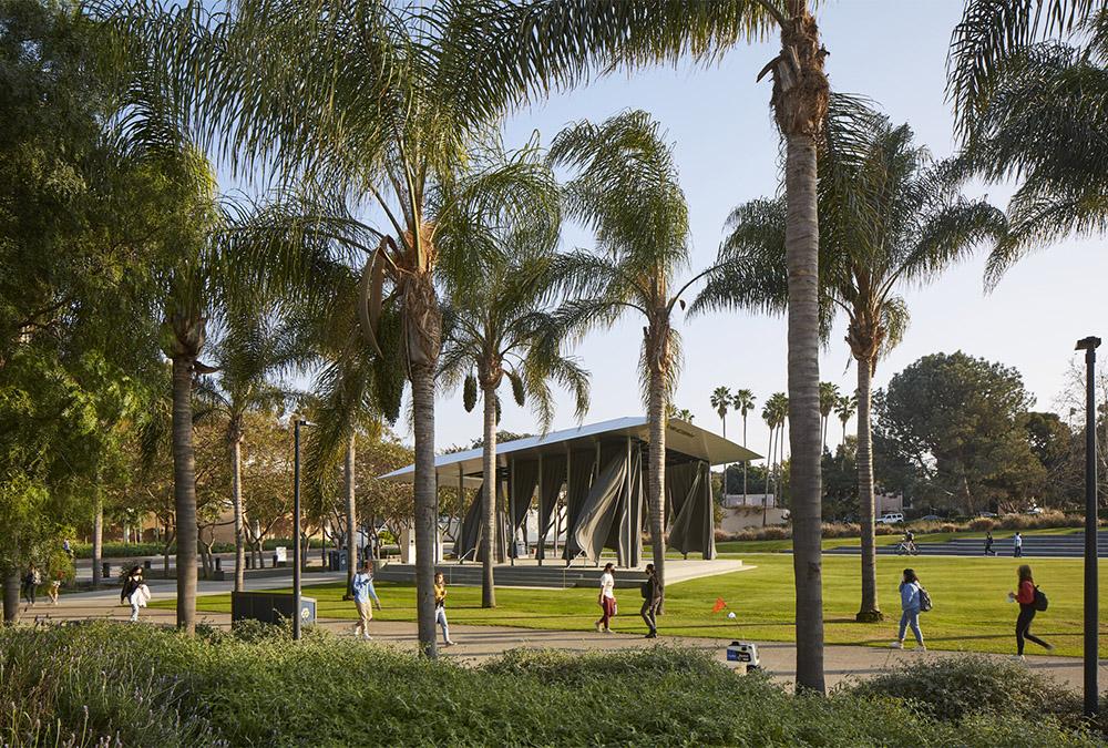 Top-Ausstattung: Im neuen Haus und auf der neuen Freiluftbühne der Loyola Marymount werden beste Studienbedingungen geboten. (Bild: SOM / Dave Burk)