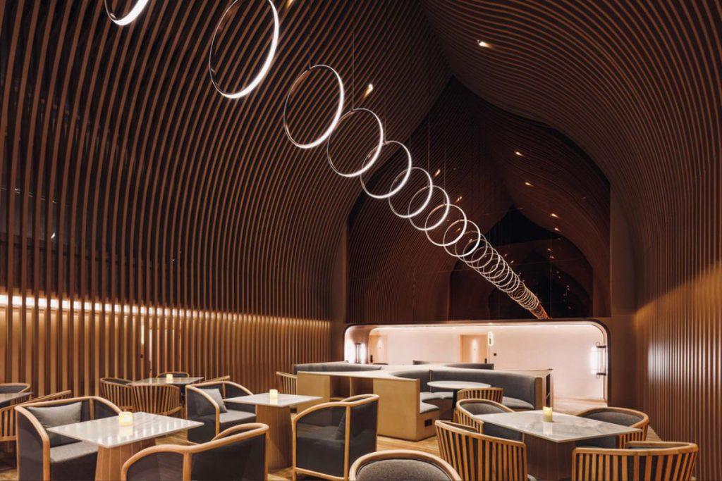Lauschige Lounge und meditatives Sky Cafe im Zen-Style