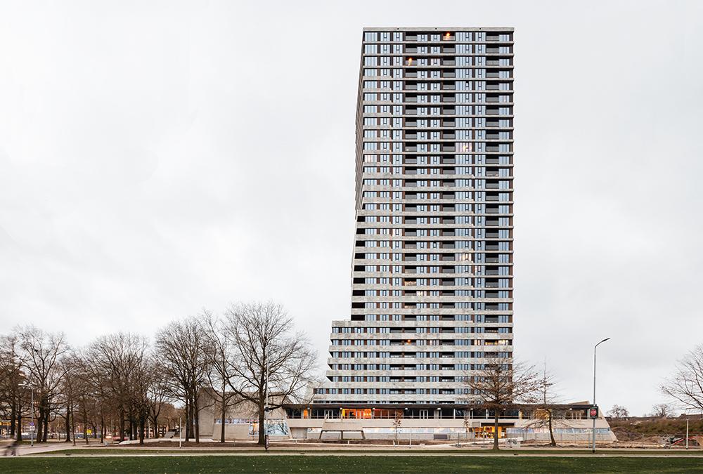 Öffentliche Grünanlage statt Parkplatz: Das Konzept des Büros Powerhouse Company hat dem Stadtviertel neben mehr Wohnraum auch einen großzügigen Park beschert. (Bild: Sebastian van Damme)