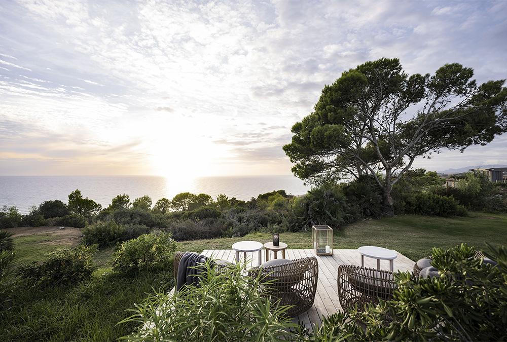 Erholung pur am Meer und in paradiesischer Umgebung: Das Adler Spa Resort Sicilia grenzt ans vom World Wildlife Fund geführte Naturschutzgebiet Riserva Torre Salsa. (Bild: Adler Spa Resorts & Lodges / Alex Filz)