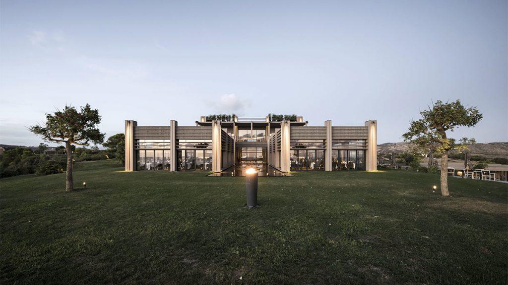 Adler Spa Resort Sicilia: Die Architektur der neuen, von Hugo Demetz entworfenen Anlage fügt sich harmonisch in die Landschaft ein. (Bild: Adler Spa Resorts & Lodges / Alex Filz) 