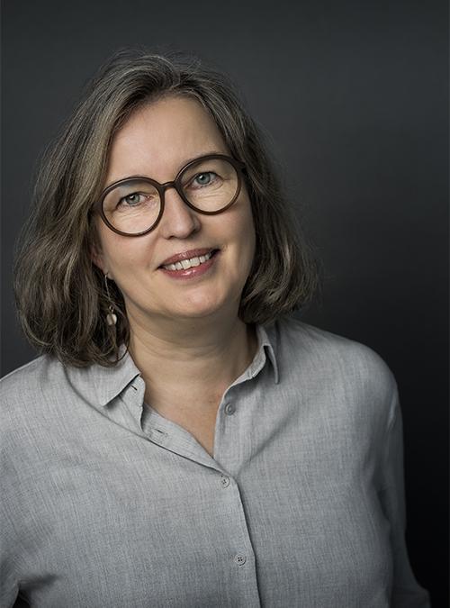 Architektin und MVRDV-Gründungspartnerin Nathalie de Vries gilt als Expertin für Lösungen, die urbane Lebensqualität auch künftig sichern können. (Bild: Barbra Verbij)