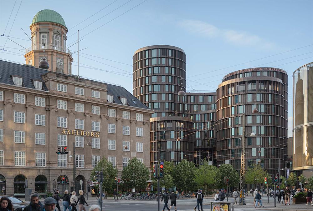 Alt und Neu (hier: die Axel Towers) – in Kopenhagen dicht an dicht. (Bild: Michael Nagl)