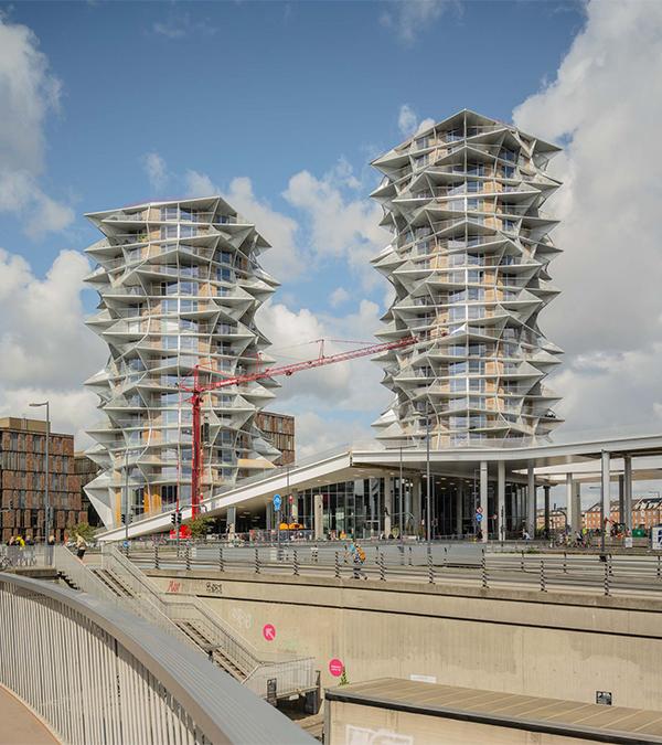 Die von BIG designten „Kaktus Towers“ in Kopenhagen. (Bild: Michael Nagl)