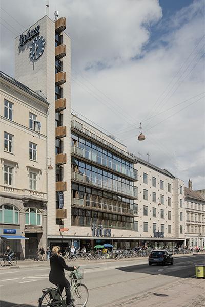 Even the office is an example of skilful repurposing: the headquarters are unremarkable from the outside. (Credit: Michael Nagl)