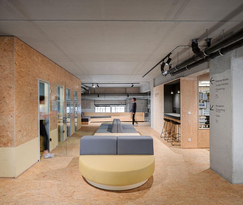 Loungebereich, Impact Hub Berlin, Co-Working und Community Space, LXSY Architekten