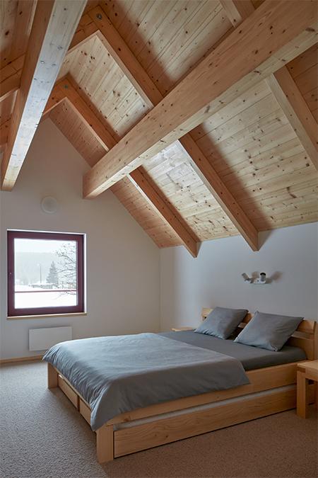 Schlicht, aber höchst komfortabel: Das von ADR designte Bučina Cottage. (Bild: Boys Play Nice)