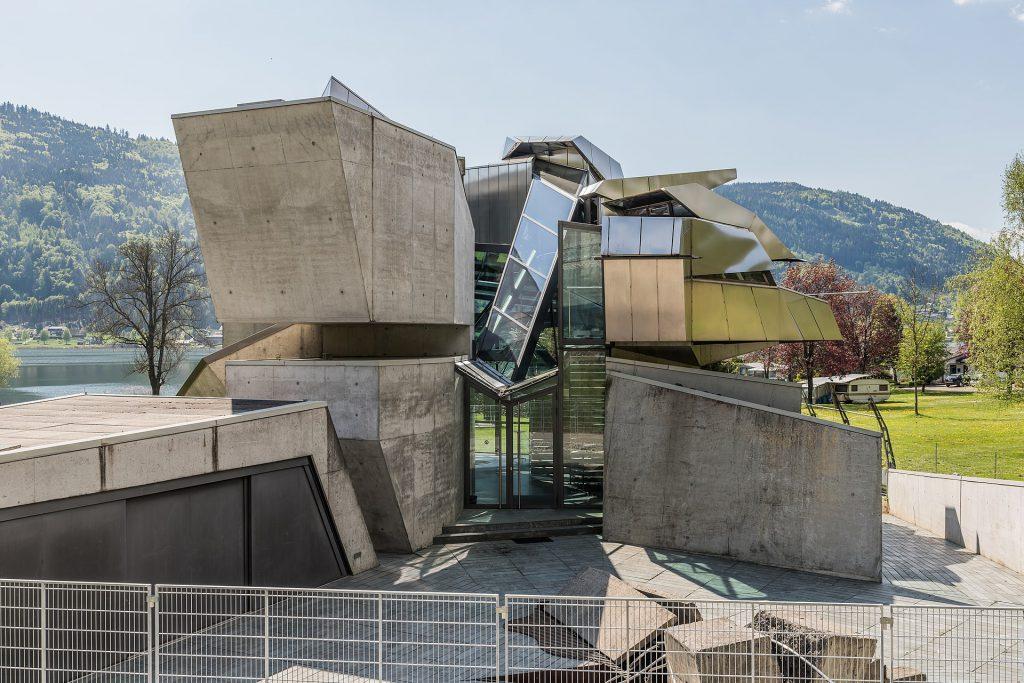 Steinhaus des österreichischen Vertreters des Dekonstruktivismus, Guenther Domenig