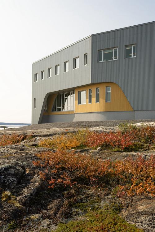Fassade des Isuarsivik Regional Recovery Centre