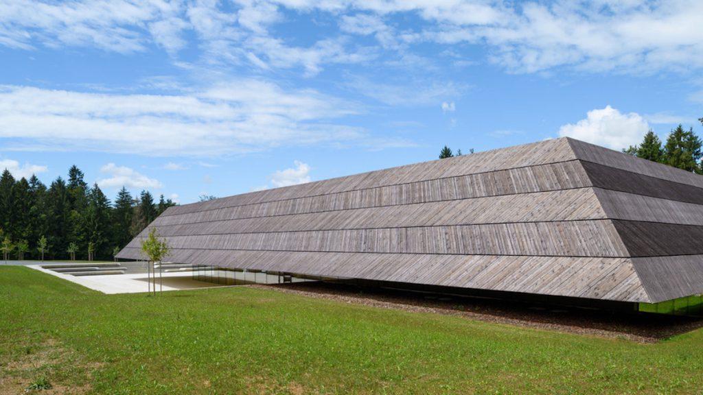 Dachkonstruktion; Hallenbad Češča Vas; Novo mesto