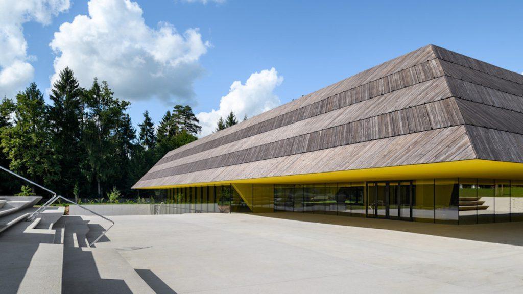 Hallenbad Češča Vas; Floating Roof; Dachunterseite